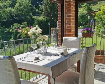 Palazzo K - B&B in country home with pool (room Tower) - Savona - Balcone