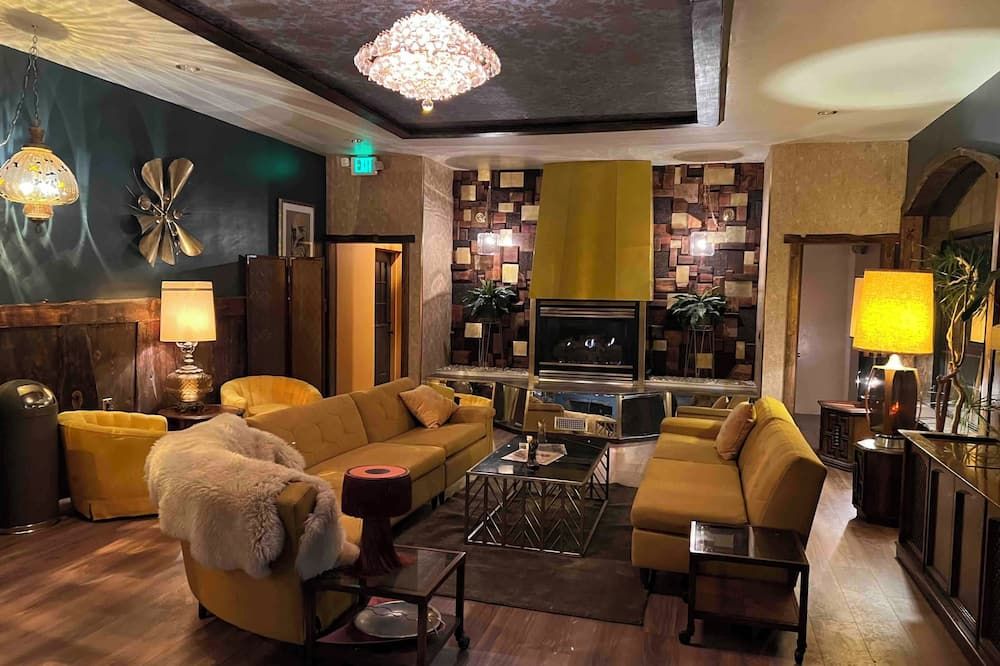 Black Forest Lodge - ביג בר לייק - טרקלין