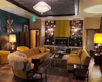 Black Forest Lodge - ביג בר לייק - טרקלין