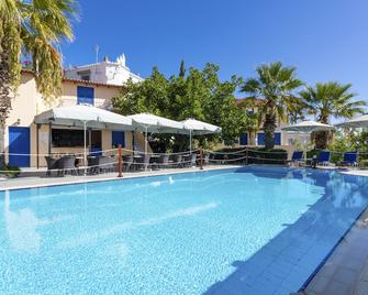 Vanas Apartments - Spétses - Pool