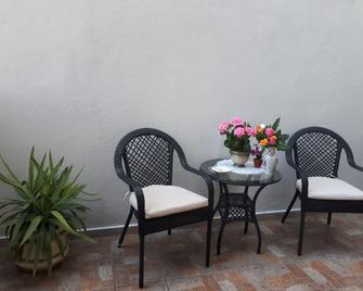 B&B Da Andreina - Guspini - Patio