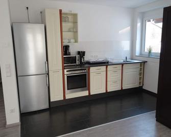 Hilda Apartments Rust - Rust - Kitchen