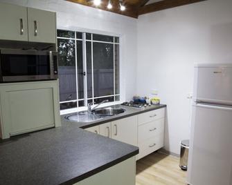 Homewood Cottages - Toowoomba - Küche