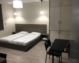 roomotel.com - Chalkida - Schlafzimmer