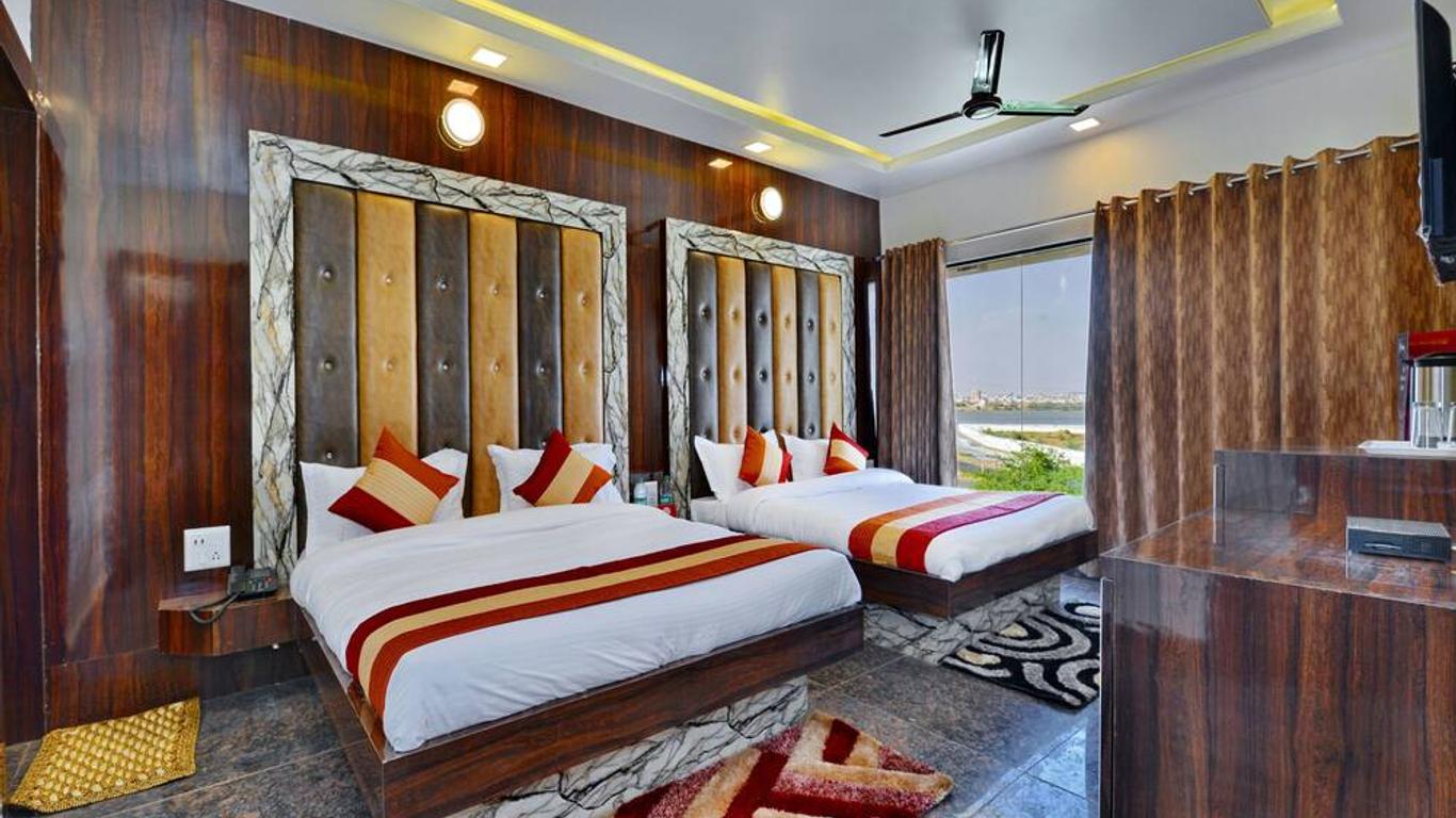 OYO 13795 Delight Home Stay