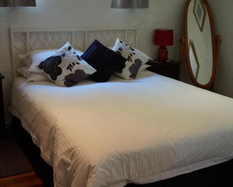 Kidd Street Cottages - North Tamborine - Bedroom