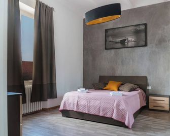 Lisa Apartment Porto & Centro - Piombino - Habitación