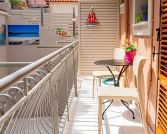 Dina Apartments Argostoli - Lassi - Балкон