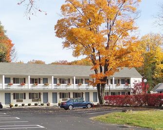 Roosevelt Inn of Hyde Park - Hyde Park - Building