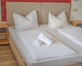 Hotel Constantin - טרייר - חדר שינה