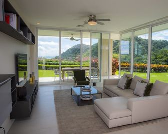 Los Suenos Resort Montecielo 3E - Herradura - Living room