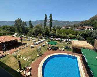 Yengeç Adults Only - Akyaka - Pool