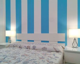 ALASSIO: Comfortable and modern apartment a few meters from the sea - Alassio - Schlafzimmer