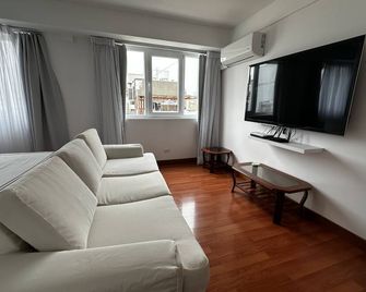 Olivar San Isidro 1 Bedroom Apartment - Lima - Living room