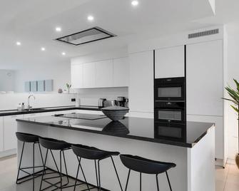 Modern & Spacious House with Wellness - Courtrai - Cuisine
