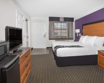 Baymont by Wyndham Greenville Woodruff Rd - Greenville - Sovrum