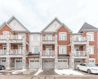 Lux Style | New Town | Pickering | Greater Toronto - Pickering