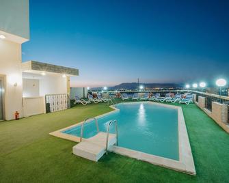 Queens Valley Hotel - Louxor - Piscine