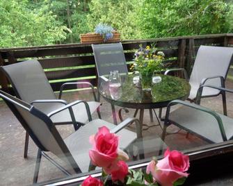 Ferienhaushotel Zur Grünen Oase - Bühlerzell - Balcón