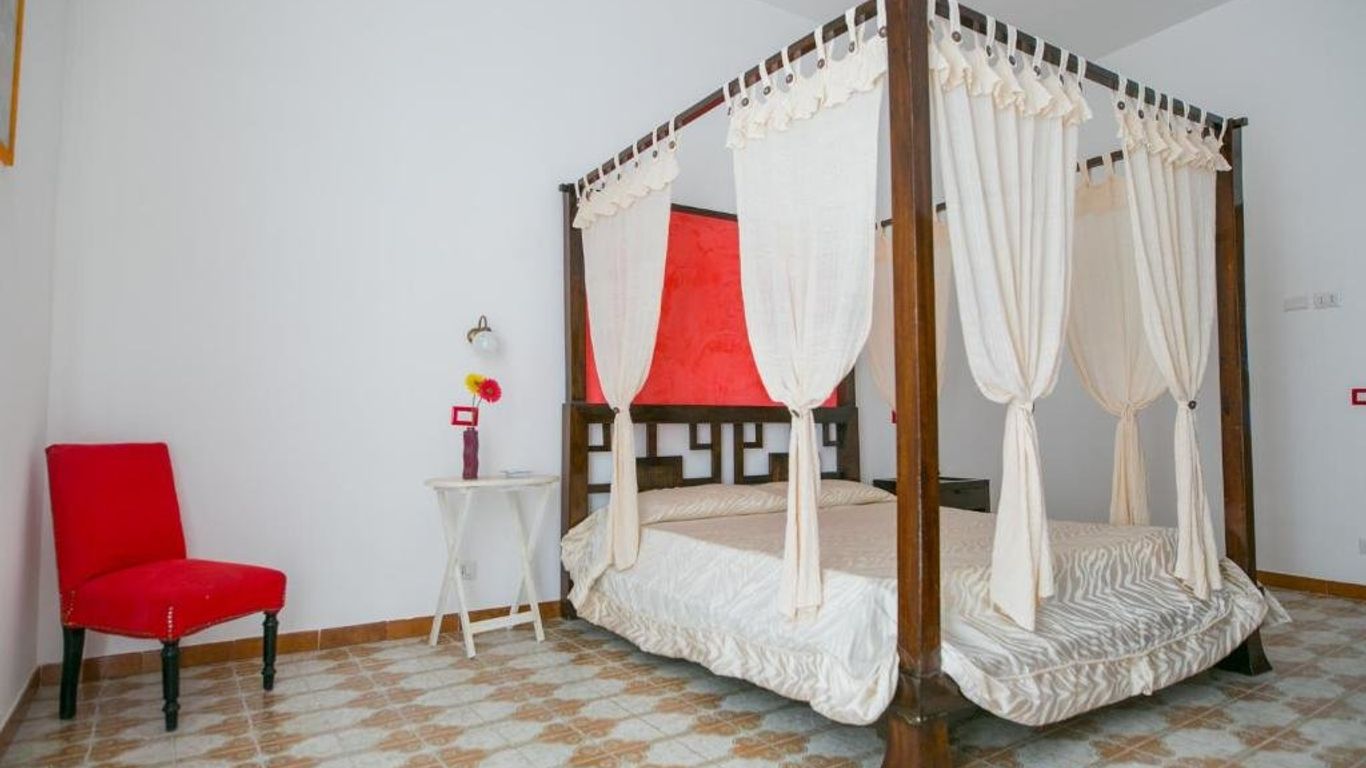 Napoli Centrale di Fabio e Veronica LT