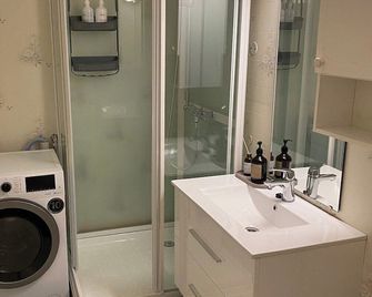 Big central house with a view, free parking(E31) - Narvik