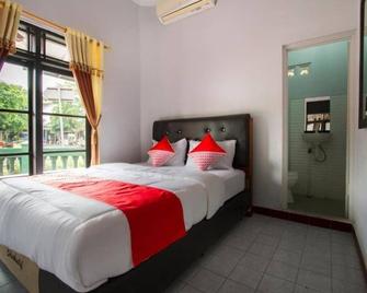 OYO 3126 Penginapan Suka Asih - Pangandaran - Schlafzimmer