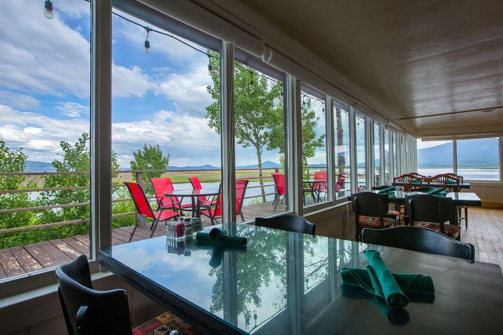 Crater Lake Gateway-Rocky Point Resort - Klamath Falls - Restaurant