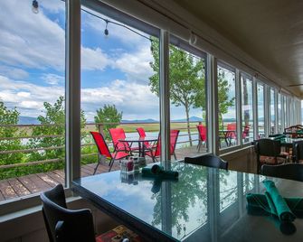 Crater Lake Gateway-Rocky Point Resort - Klamath Falls - Restaurant