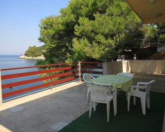 Apartments by the sea Zaklopatica, Lastovo - 8347 - Lastovo - Balcony