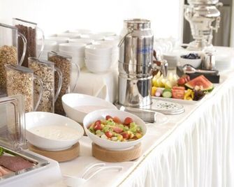 Juststay Essen - Essen - Buffet
