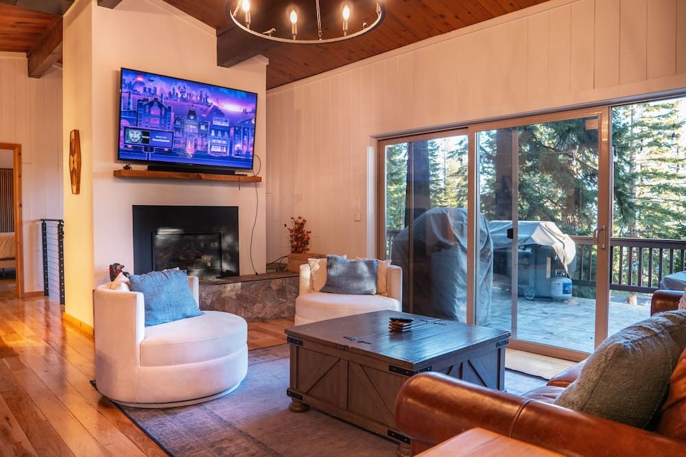 Bear Lodge - Tahoe City - Huiskamer