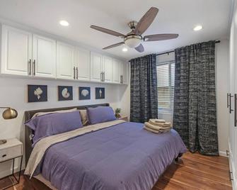 Laguna family dream house! - Laguna Hills - Bedroom