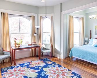 Kentucky Derby Churchill Downs Victorian Mansion 10 mins From it All - Louisville - Habitación