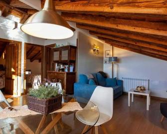 Apartamentos Top Medieval - Sigüenza - Wohnzimmer