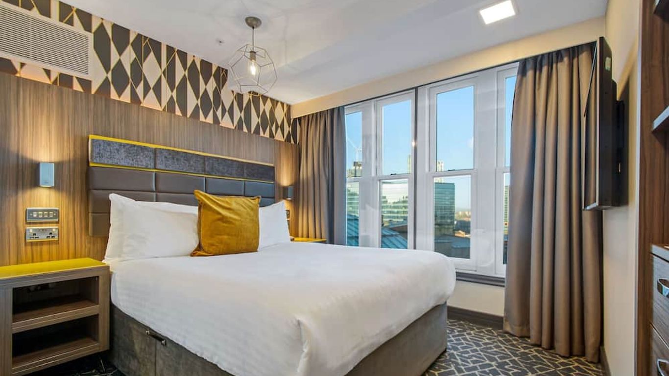 Roomzzz Manchester Victoria