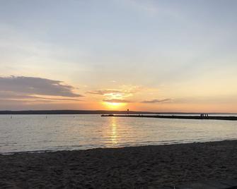 Indian River (Michigan largest Inter Water Way) - Indian River - Beach