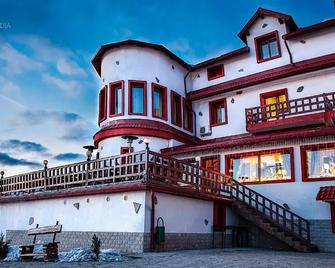 Hotel Rusu - Petroşani - Building