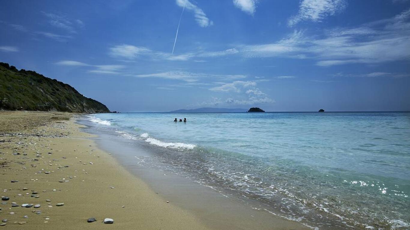 ليفاثو هوتل