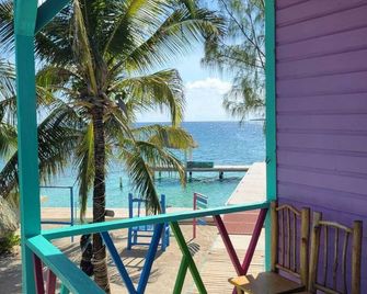 Entire Private Island Resort Belize Sleeps 22 - Placencia - Balkong