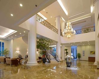 The Sahira Hotel - Bogor - Lobby