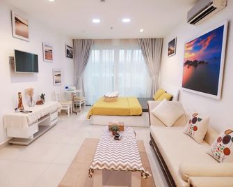Jolie Home -Sky Center -Block A - Ho Chi Minh City - Living room