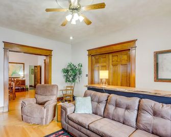 Historic Tiffin Home about Half Mi to University! - Tiffin