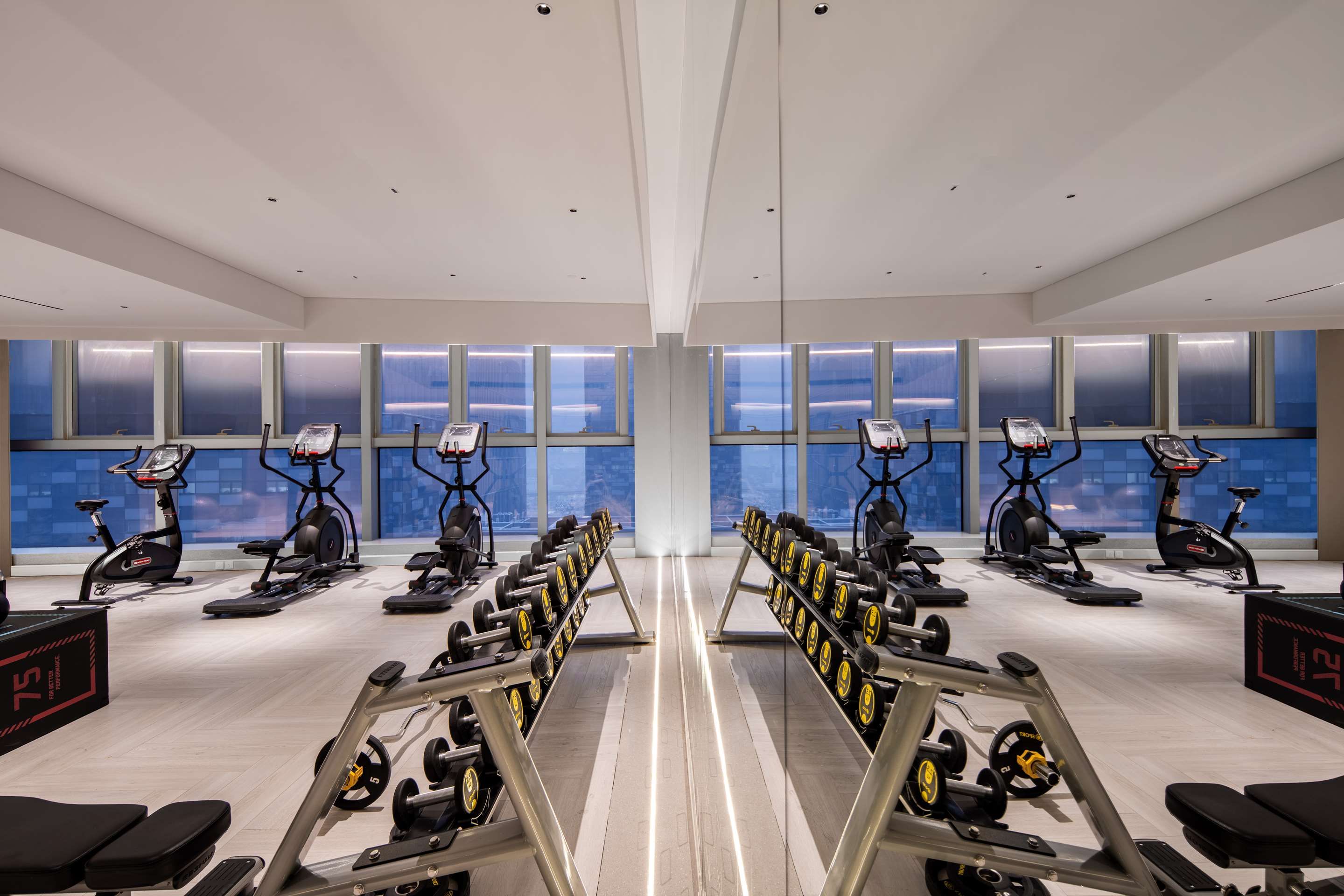 Hilton Garden Inn Nanjing Hexi Olympic Sports Center thumbnail 3