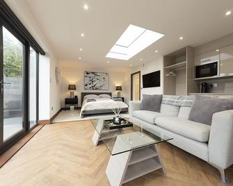 Dafarn Newydd Studio - Llangefni - Living room