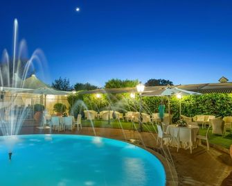 Hotel Piccolo Borgo - Rome - Zwembad