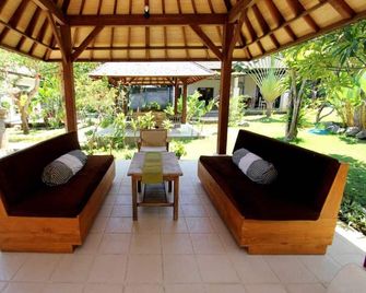 Araminth Villa & Spa - Buleleng - Patio