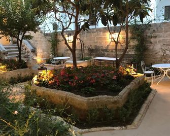 Il Giardino Della Regina - Gallipoli - Innenhof