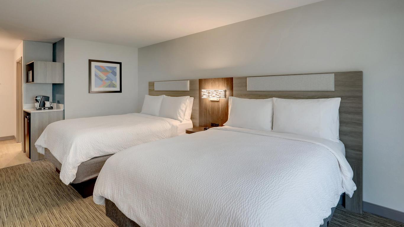 Holiday Inn Express & Suites Hinesville East - Fort Stewart