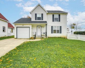 4 Mi to Dtwn: Family Home in Buffalo - Buffalo - Building