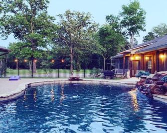Getaway!suite 5@elken!massage,breakfast,relax,renew - Canton - Pool